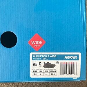 Hoka Women's Clifton 9 Wide Athletic Shoes - Black